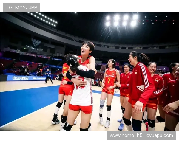 中国女排对战塞尔维亚：关键局惊险取胜