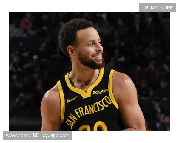 库里赛季得分率创新高,三分王朝愈发稳固 库里赛季得分率创新高,三分王朝愈发稳固