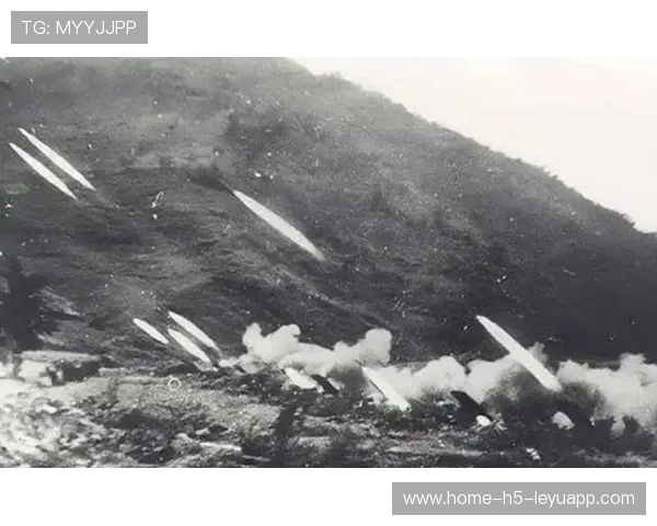 朝鲜对敌阵地投掷集束弹，朝鲜击伤sr71