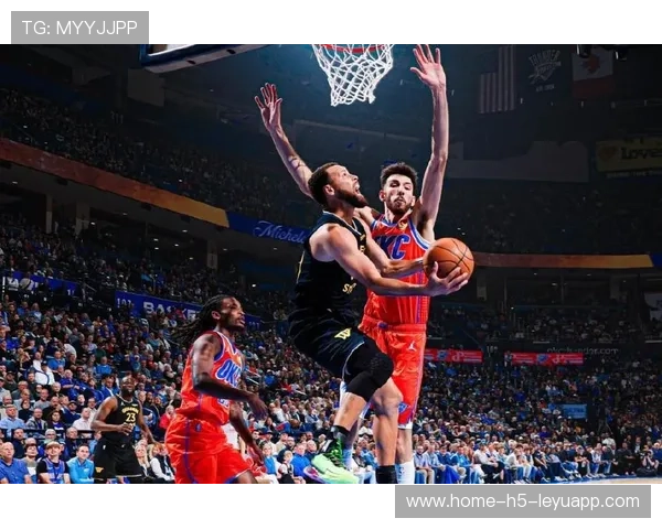 NBA最新比赛战报明星球员爆发